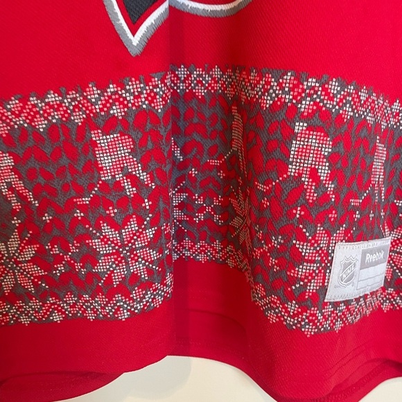 Official NHL Women’s Reebok NJ Devils Holiday Jersey #30 Martin Brodeur - Picture 3 of 13